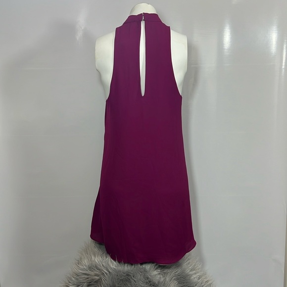 OLIVACEOUS DRESS SLEEVELESS V-NECK SIZE M - Picture 10 of 14